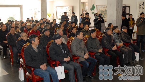 �׽��о�Ա�黭չ