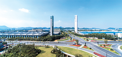 杭州临安青山湖科技城主入口“科技之门”